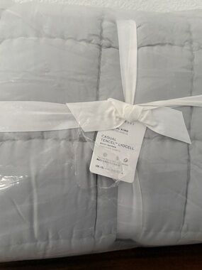 NWT Pottery Barn Light Gray Quilt Only - Tencel Lyocell Bedding - Cal King/King